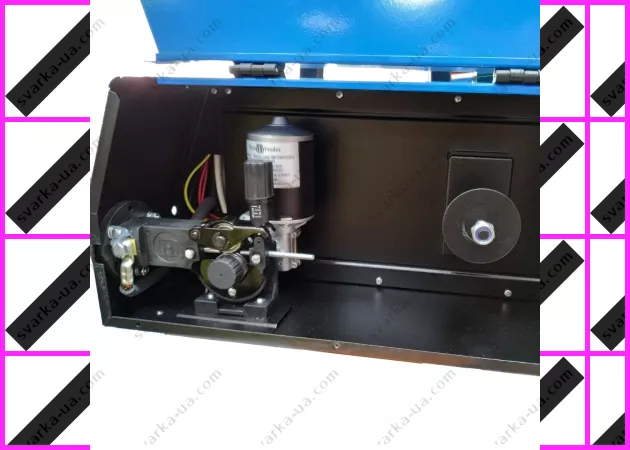 Фото 10 - Зварювальний інверторний напівавтомат SSVA-180-PТ плюс аргон